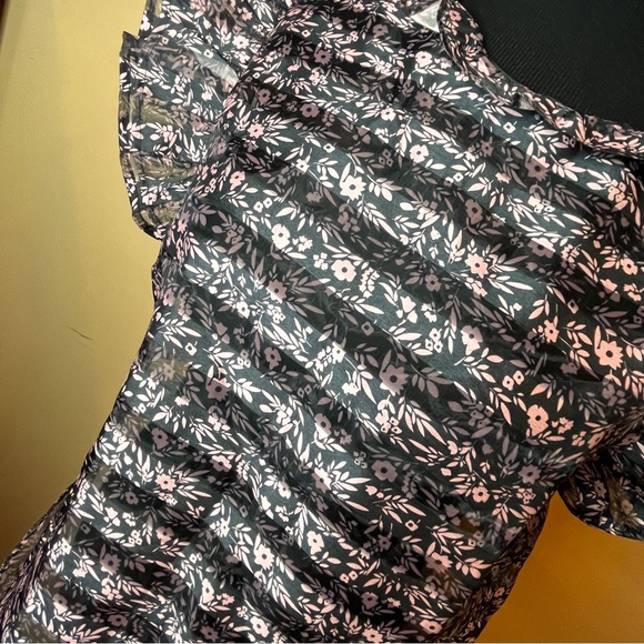 Jill Stuart Size S Semi sheer mixed pattern stripe & floral ruffle burst sleeve - Picture 4 of 16